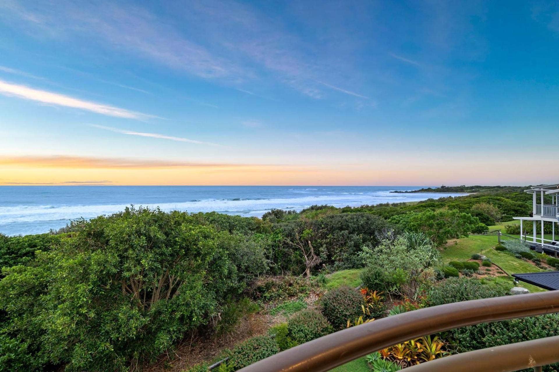 Shoreline 9 Penthouse With Ocean Views Hastings Point Extérieur photo